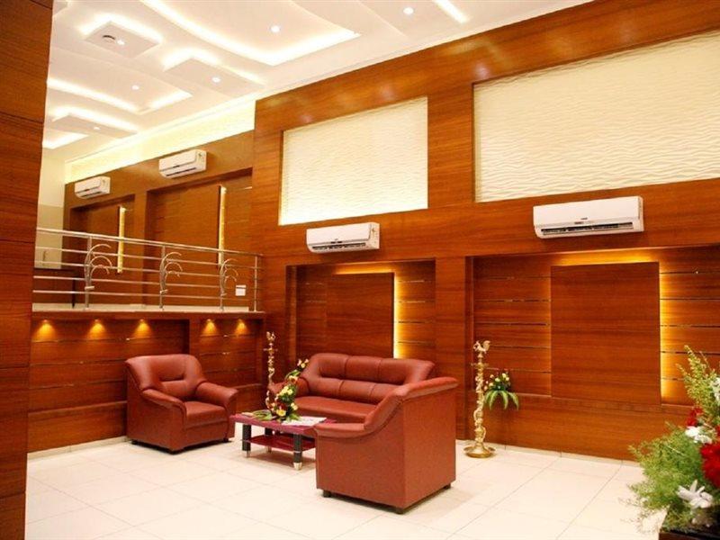 Poppys S.E.T Residency Otel Kumbakonam Dış mekan fotoğraf
