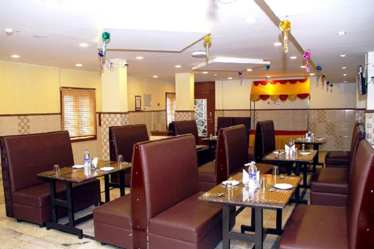 Poppys S.E.T Residency Otel Kumbakonam Dış mekan fotoğraf