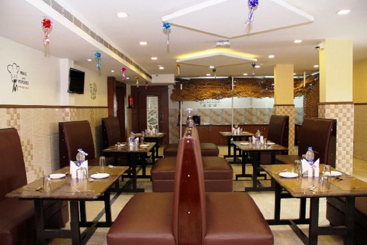 Poppys S.E.T Residency Otel Kumbakonam Dış mekan fotoğraf